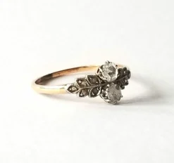 Bague ancienne or jaune et platine diamants anciens 0.60 carats