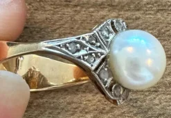 Bague ancienne or, perle fine, diamants
