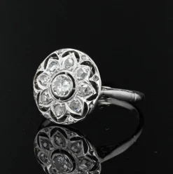 Bague ancienne ronde ajourée diamants