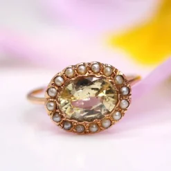 Bague ancienne saphir jaune naturel et perles fines