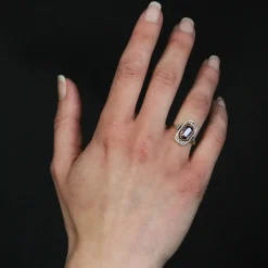 Bague ancienne spinelle violet et diamants