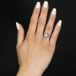 Bague ancienne tourbillon de diamants