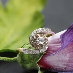 Bague ancienne tourbillon diamants