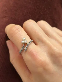 Bague ancienne trèfle en or jaune et argent