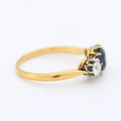 Bague Ancienne Trilogie Or, Saphir et Diamants