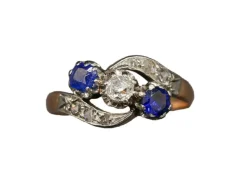 Bague Ancienne Trio Saphirs et Diamant