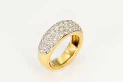Bague anneau avec pavage diamant