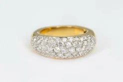 Bague anneau avec pavage diamant