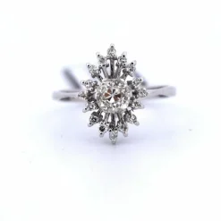 Bague années 40 - or blanc et diamants