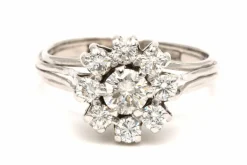 Bague Années 70 en or blanc 18 carats sertie de diamants (+/- 0.71 ct)