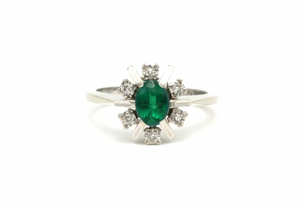 Bague Années 70 en or blanc 18 carats sertie d'une émeraude et de diamants