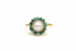 Bague Années 70 en or jaune 18 carats sertie d'une perle et de turquoises
