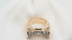 Bague années 50 en or rose, platine et diamants