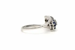 Bague Années 50 en platine sertie de saphirs et de diamants