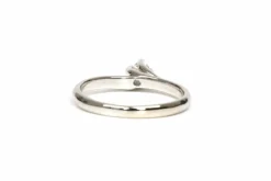 Bague Années 70 or blanc diamant