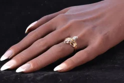 Bague antique à double serpent avec diamants et rubis des années 1900