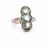 BAGUE ANTIQUE - OR JAUNE - DIAMANTS ET ÉMERAUDES