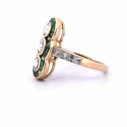 BAGUE ANTIQUE - OR JAUNE - DIAMANTS ET ÉMERAUDES