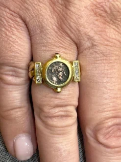 Bague antique or jaune et diamants