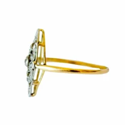 BAGUE ART DÉCO DES ANNÉES 1930 EN OR 18 KT ET PLATINE AVEC DIAMANTS