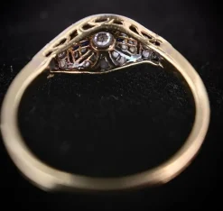 Bague Art Déco deux ors diamants et saphirs