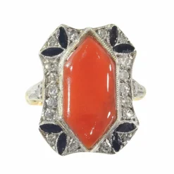 Bague Art Déco, diamants, corail et émail noir