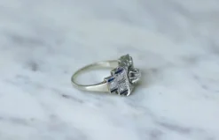 Bague Art Déco diamants et saphirs synthétiques
