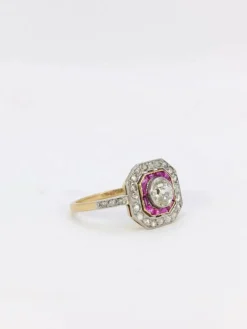 Bague Art Déco diamants rubis calibrés