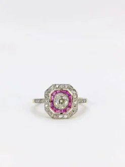 Bague Art Déco diamants rubis calibrés