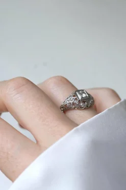 Bague Art Déco Dôme Ajouré Diamants