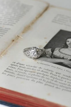 Bague Art Déco Dôme Ajouré Diamants