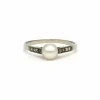 Bague Art Déco en or blanc 18 carats sertie d'une perle et de diamants "taille" rose