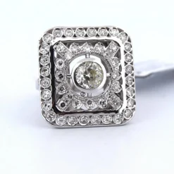 BAGUE ART DÉCO EN OR BLANC 18 KT ET DIAMANTS