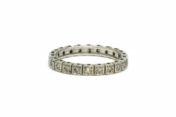 Bague Art Déco en or blanc 18 carats sertie de diamants