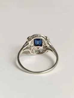 Bague Art Déco en or blanc et platine
