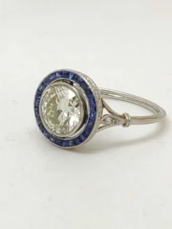 Bague Art Déco en or blanc et diamants taille ancienne, années 1930