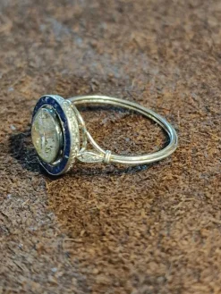 Bague Art Déco en or blanc et diamants taille ancienne, années 1930