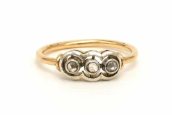 Bague Art Déco en or jaune et blanc 18 carats sertie de diamants "taille rose"