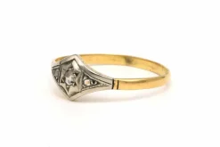 Bague Art Déco en or jaune et blanc 18 carats sertie de diamants