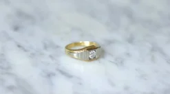 Bague Art Déco escalier deux ors et diamant