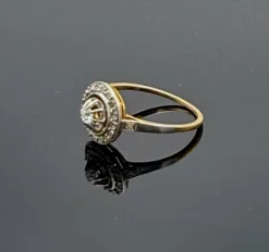 Bague Art Déco française en or jaune et platine avec diamants