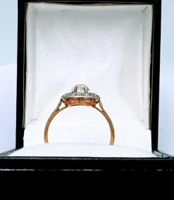 Bague Art Déco française en or jaune et platine avec diamants