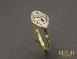 Bague Art Déco Losange Diamants et Saphirs