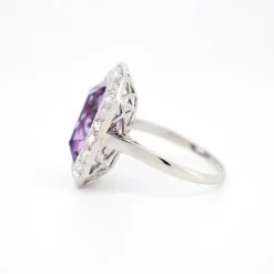 Bague Art Déco, Or 18 Carats, Platine, Améthyste et Diamants