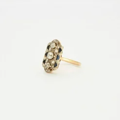 Bague Art Déco or jaune et or gris, diamants et saphirs
