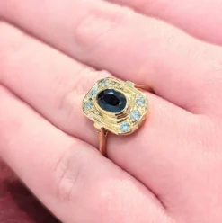 Bague Art Déco or jaune, saphir et diamants