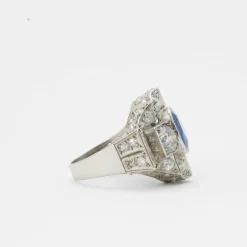 Bague Art Déco platine, saphir, diamants