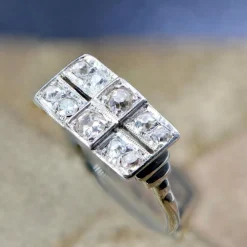 Bague art déco rectangulaire diamants