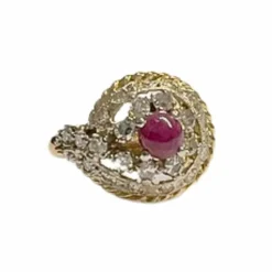 Bague Art Déco rubis cabochon diamants