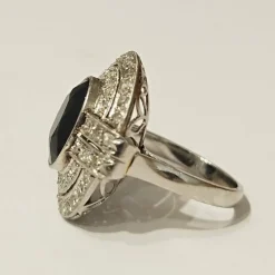 Bague Art Déco saphir et diamants platine